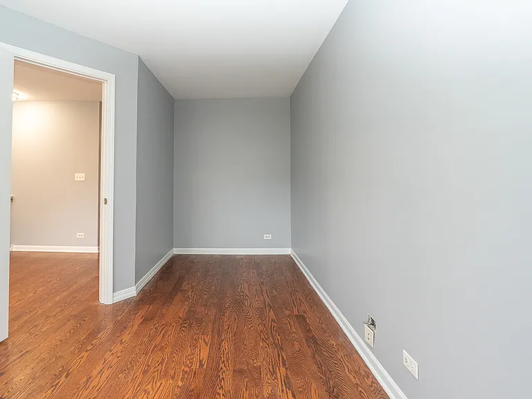 155 Springbrook Trl S — Photo 11