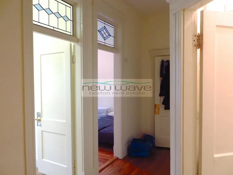 100 Queensberry St #3 — Photo 7