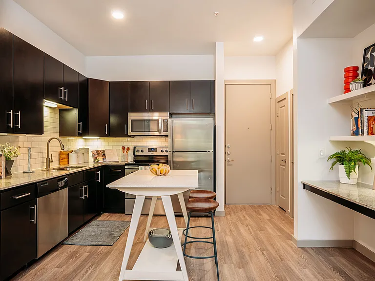 Lakeshore Pearl — Photo 15