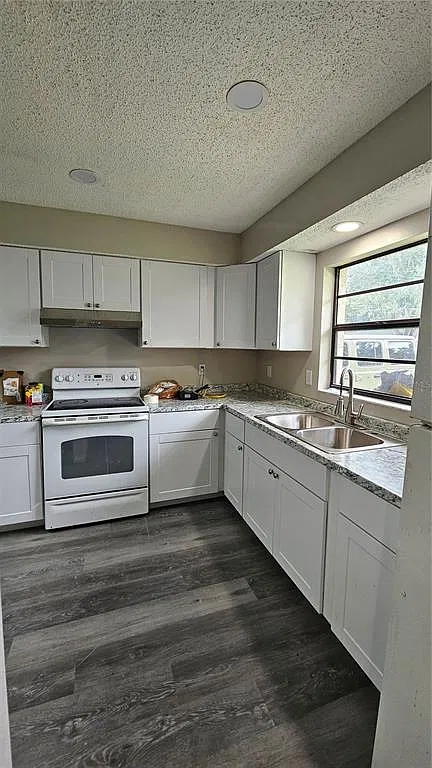 2 bed, 2.0 bath, 1044 sqft, $1,350 — Photo 2