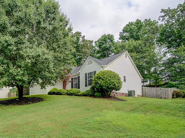 17 Waterfield Ct — Photo 7