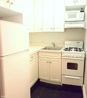 Rented by Citi Habitats | media 15