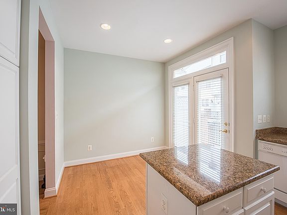 5th image of 713 Fords Landing Way