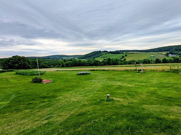 2nd image of 127 Gee Hill Rd