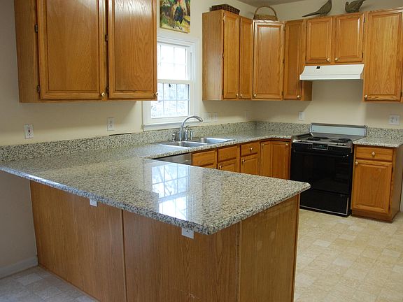 Kitchen with upgraded granite countertops