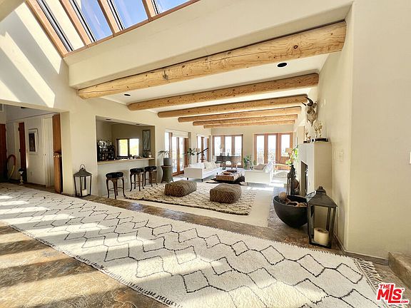 2nd image of 58325 Santa Barbara Dr