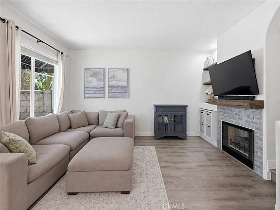 5th image of 7 Coronado Cay Ln