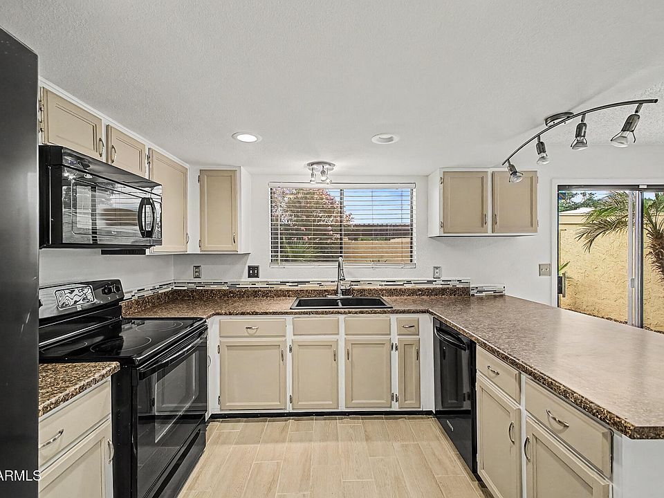 1st image of 5816 W CROCUS Drive