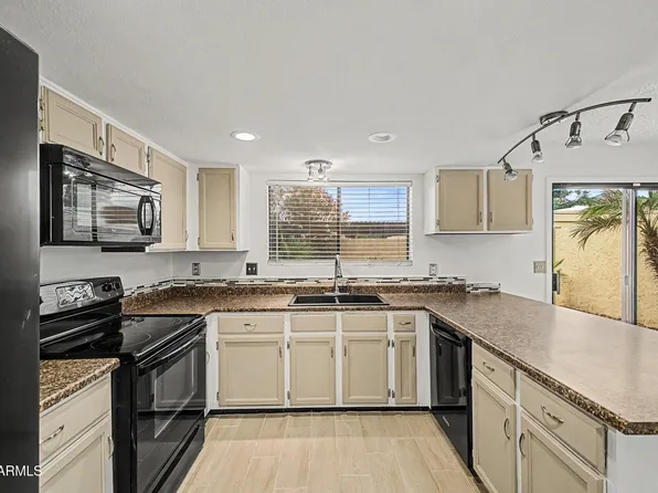 5816 W CROCUS Drive, Glendale, AZ 85306