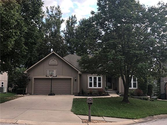 2nd image of 1510 NE Craigievar Ct