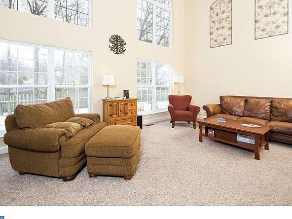 5th image of 31 Pear Dr