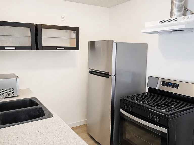18620 Hatteras St #271 — Photo 3