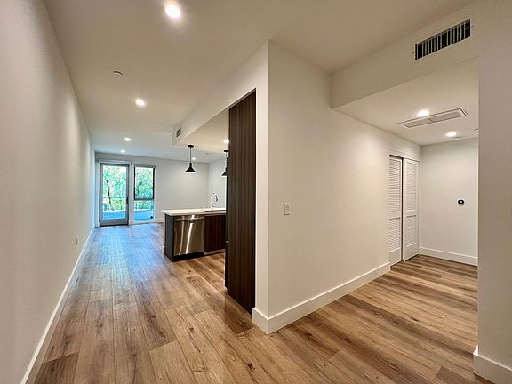 3rd image of 5801 Camerford Ave #104