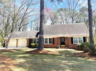 526 Francis Pl SW, Lilburn, GA 30047