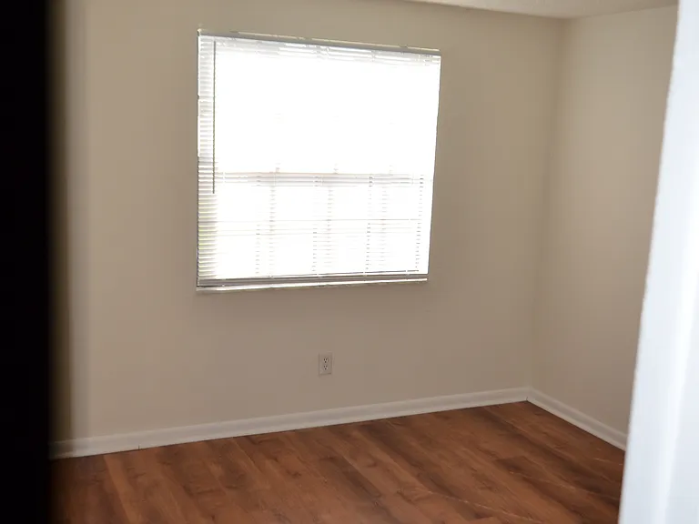 16510 Norwood Dr — Photo 12