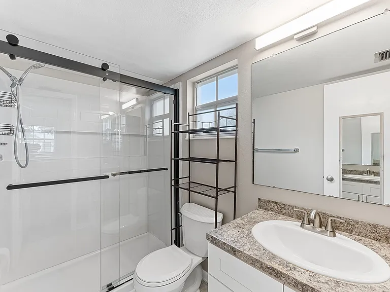 1514 Edgewater Cir #2 — Photo 21