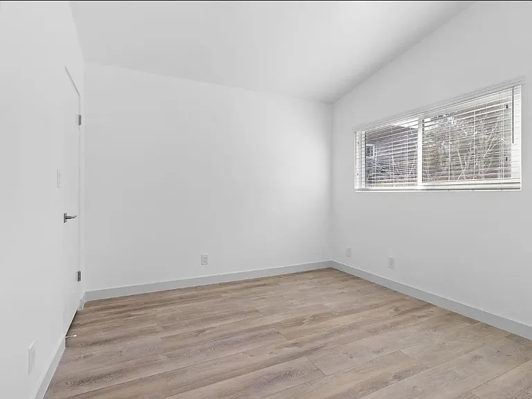 1151 N Peck Ave — Photo 49