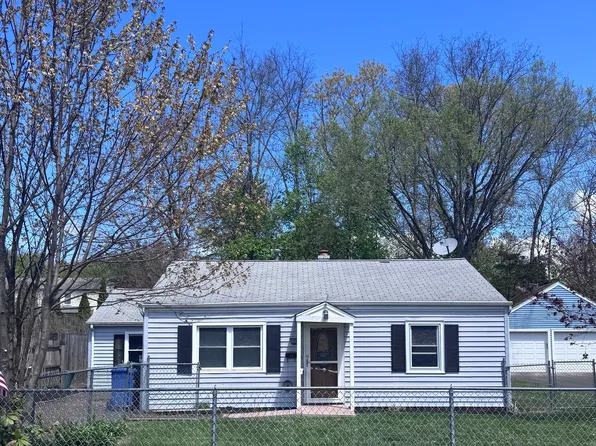 70 Circle Drive, Wallingford, CT 06492