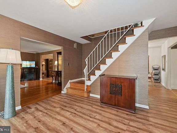 4th image of 513 Garwood Dr
