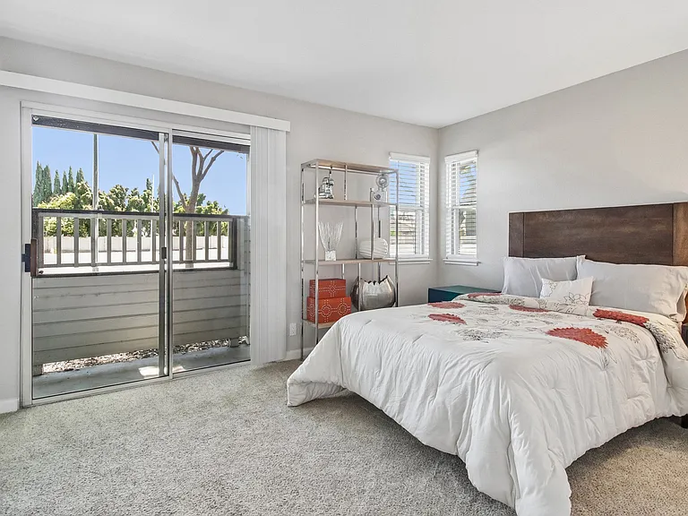 Terra House Apartments — Photo 20