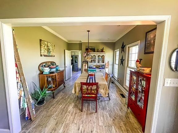 3rd image of 9860 Cerulean Sinking Fork Rd