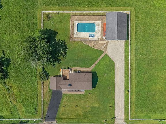 2nd image of 4524 Middle Mount Vernon Rd