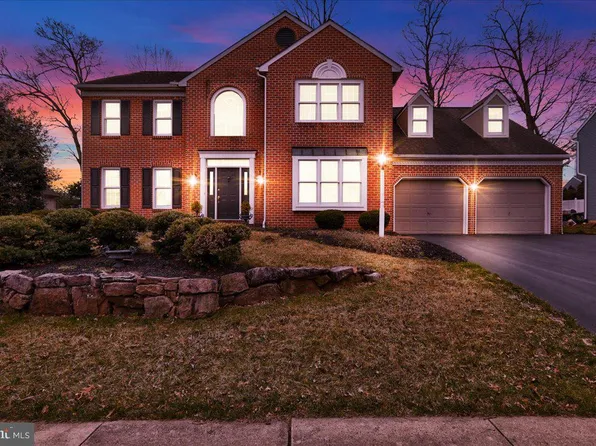 14 W Kestrel Dr, Denver, PA 17517
