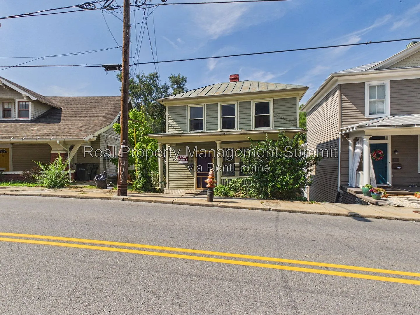 2 bed, 2.0 bath, 1320 sqft, $1,600 — Photo 1