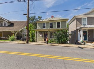932 W Beverley St, Staunton, VA 24401
