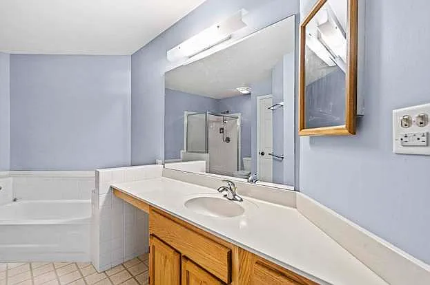 2146 Camden Ln — Photo 37