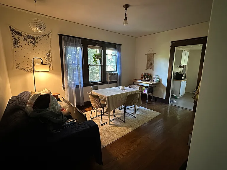 528 Glenwood Ave SE — Photo 4