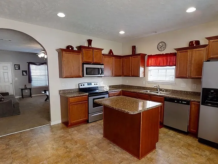 1113 Shire Dr — Photo 10