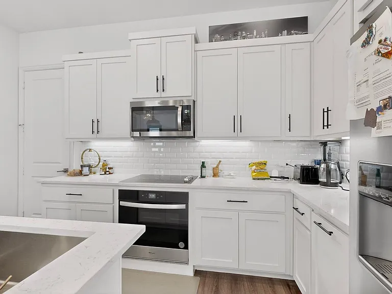 7546 Edgeware Rd — Photo 8