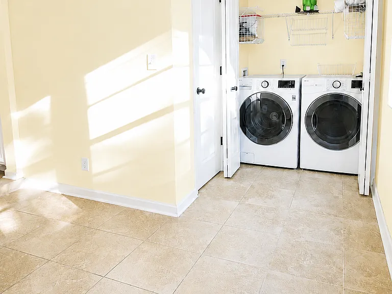 1554 Geraldine Dr — Photo 10