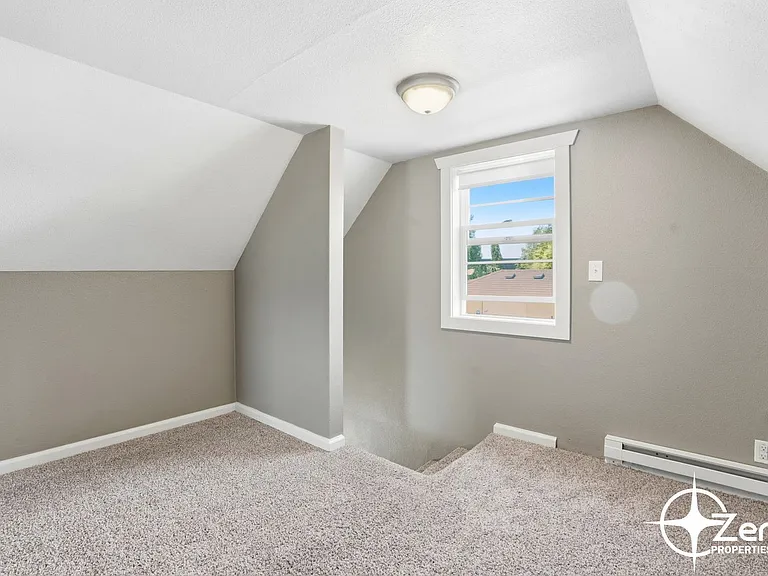 1818 W 22nd St — Photo 26