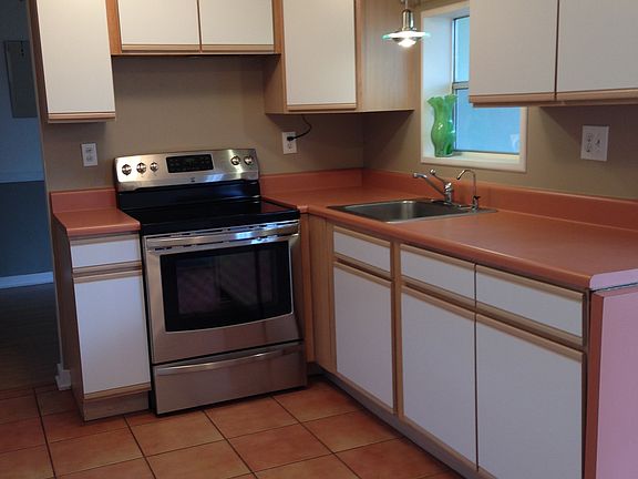 5th image of 8531 NW 28th Pl