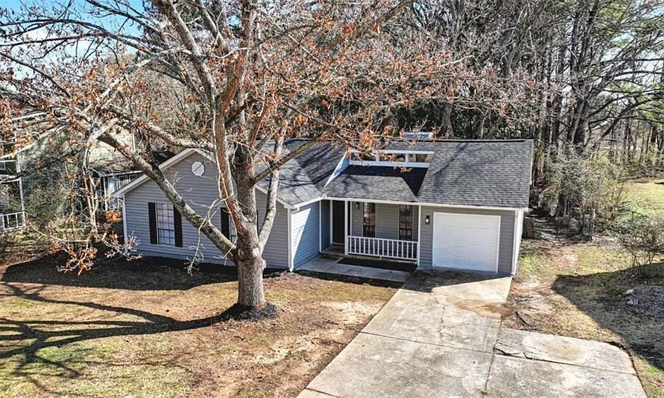 1st image of 17 Rivercrest Dr