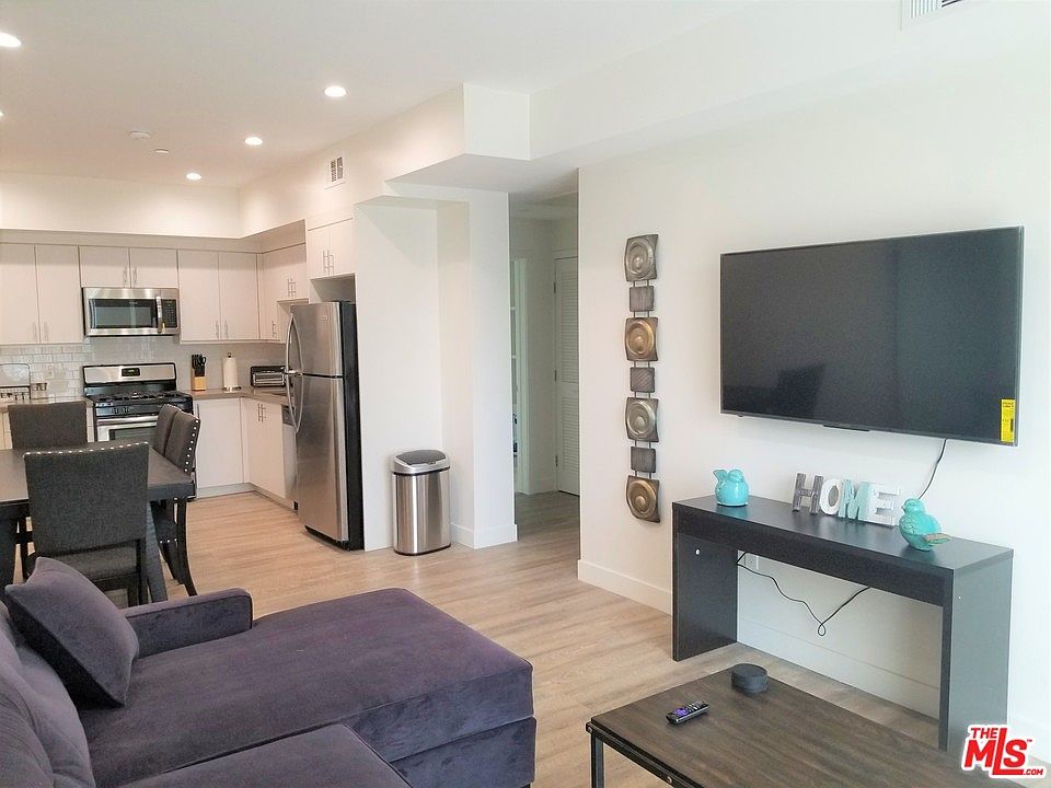 1st image of 744 Hartford Ave #20211