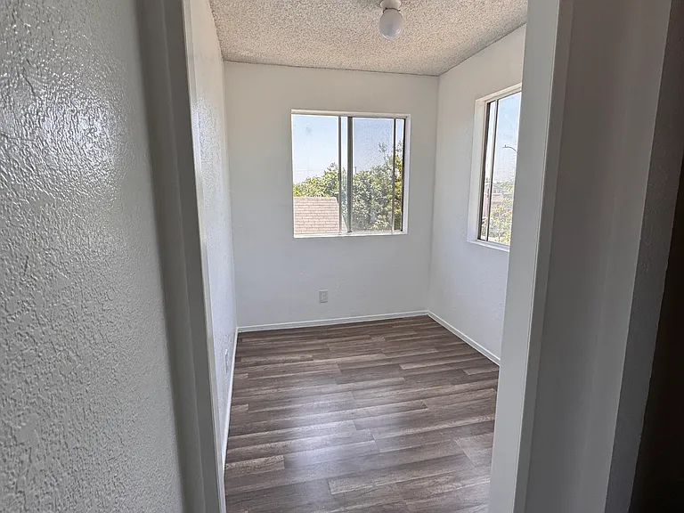 153 W 109th Pl — Photo 20