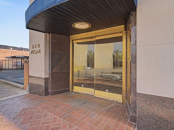 3rd image of 229 Milam St APT 35