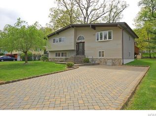 5 Lilburn Dr, Stony Pt, NY 10980