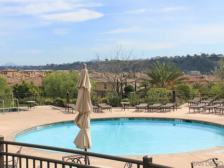 2630 Escala Cir — Photo 23