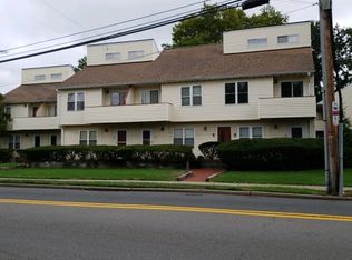 156 Liberty St APT 8, Little Ferry, NJ 07643