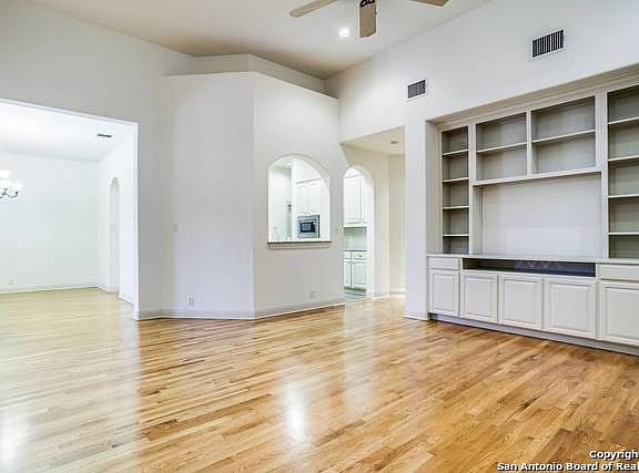 4th image of 1731 Corita St
