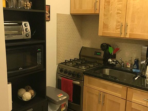 3rd image of 418 E 73rd St #5