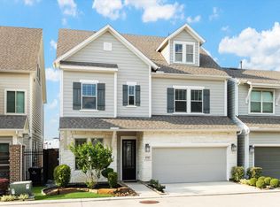 8706 Strongoak Ln, Houston, TX 77055