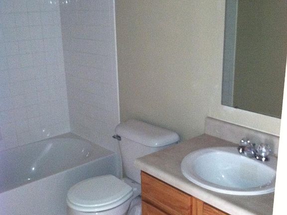 5th image of 12146 E 141st St