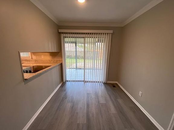 4th image of 215 Highland Dr