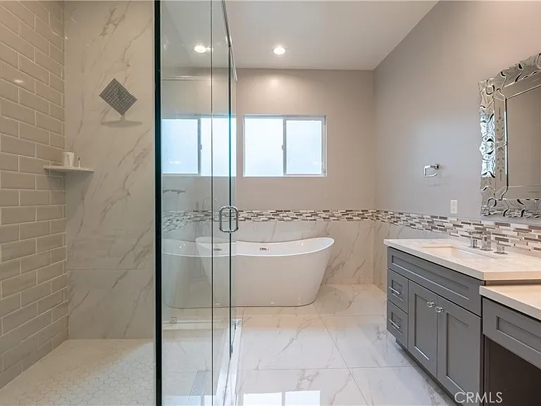 6940 Peach Ave — Photo 42