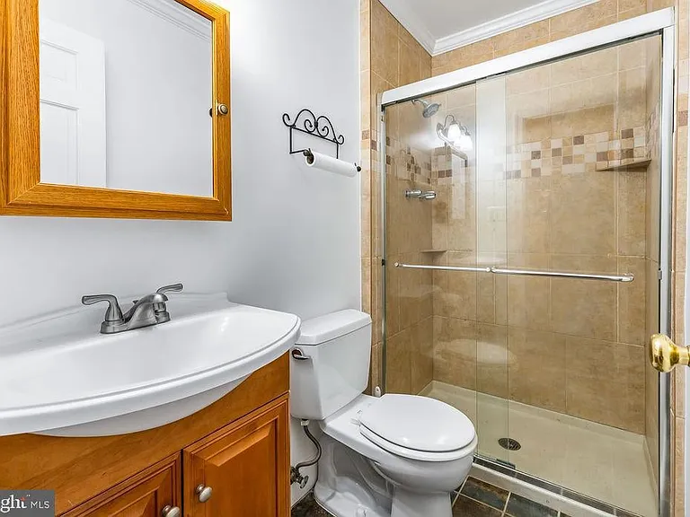 1329 Gresham Rd — Photo 29